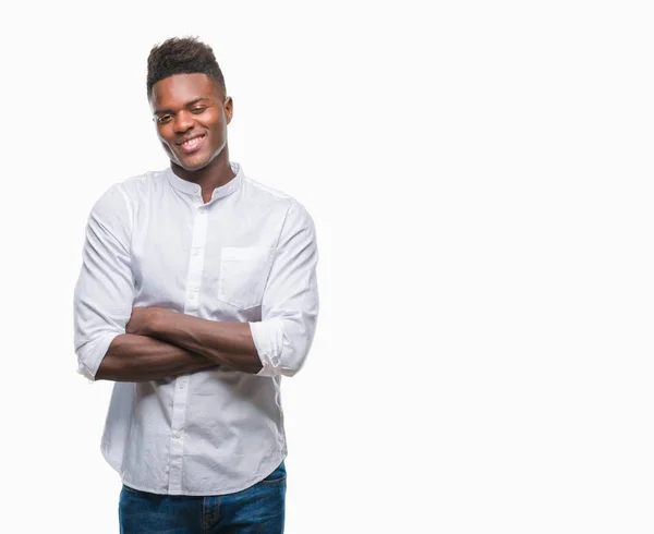 年轻的非洲裔美国男子在孤立的背景快乐的脸微笑着交叉双臂看着相机 积极的人 — 图库照片