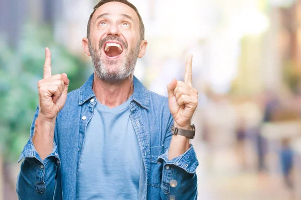 Mezza Età Hoary Uomo Anziano Sfondo Isolato Stupito Sorpreso Guardando — Foto Stock