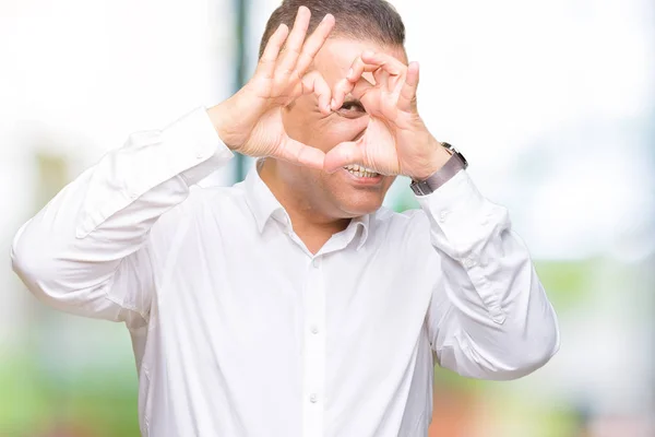 Edad Media Árabe Elegante Hombre Sobre Fondo Aislado Haciendo Forma —  Fotos de Stock