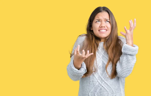 Junge Schöne Brünette Frau Trägt Pullover Über Isoliertem Hintergrund Verrückt — Stockfoto