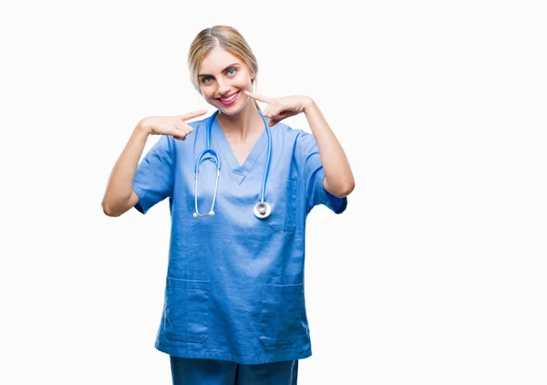Genç Güzel Sarışın Doktor Cerrah Hemşire Kadın Kendinden Emin Gösterilen — Stok fotoğraf
