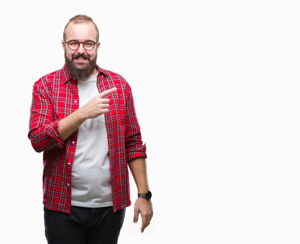 Joven Hombre Hipster Caucásico Con Gafas Sobre Fondo Aislado Alegre — Foto de Stock