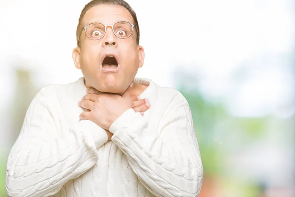 Middle Age Arab Man Wearing Glasses Isolated Background Shouting Suffocate — Stock Photo, Image