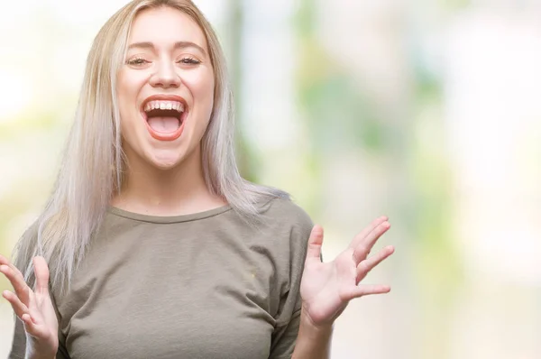 Giovane Donna Bionda Sfondo Isolato Che Celebra Pazzo Stupito Successo — Foto Stock