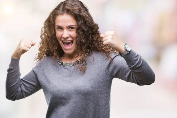 Mooie Brunette Krullend Haar Jong Meisje Dragen Een Trui Geïsoleerde — Stockfoto