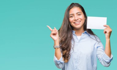 Kendine güvenen genç Arap kadın