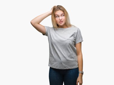 İzole arka plan üzerinde beyaz kadın yanıltır ve soru hakkında merak ediyorum. Şüphe, kafasına el ile düşünme ile belirsiz. Dalgın kavramı.