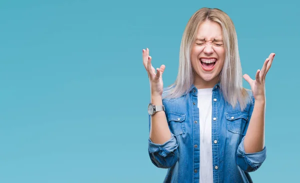 Jovem Loira Sobre Fundo Isolado Celebrando Louco Louco Para Sucesso — Fotografia de Stock