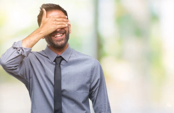 Volwassen Spaanse Zakenman Geïsoleerde Achtergrond Glimlachen Lachen Met Hand Gezicht — Stockfoto