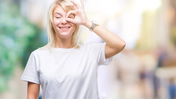 Młoda Piękna Kobieta Blonde Noszenie Shirt Biały Białym Tle Robi — Zdjęcie stockowe