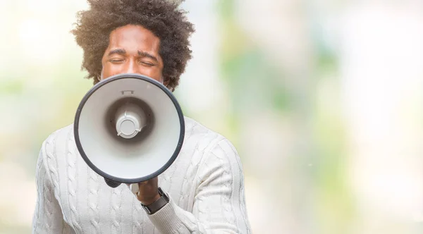 Joven Guapo Afroamericano Negro Gritando Través Megáfono —  Fotos de Stock