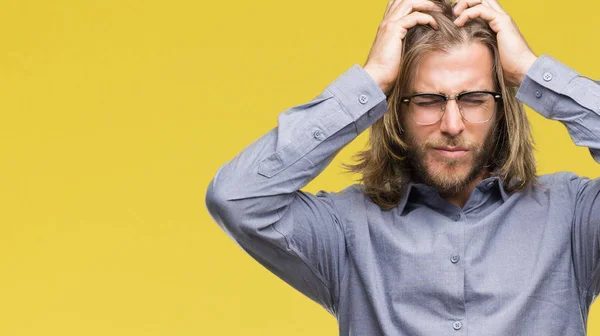 Joven Hombre Negocios Guapo Con Pelo Largo Sobre Fondo Aislado —  Fotos de Stock