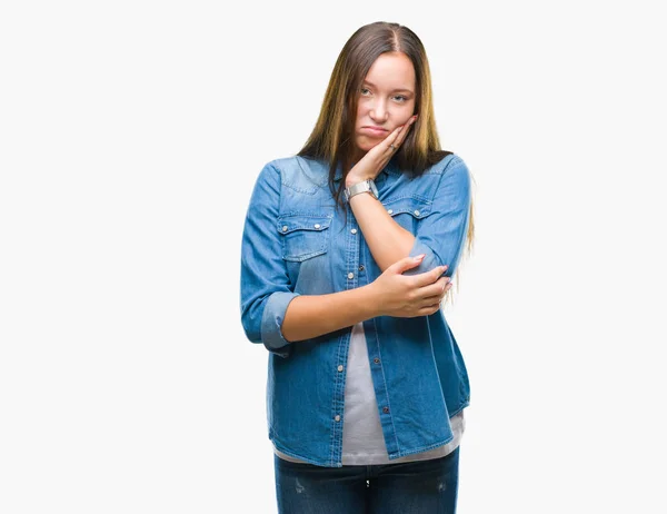 Jovem Caucasiano Bela Mulher Sobre Fundo Isolado Pensando Parecendo Cansado — Fotografia de Stock