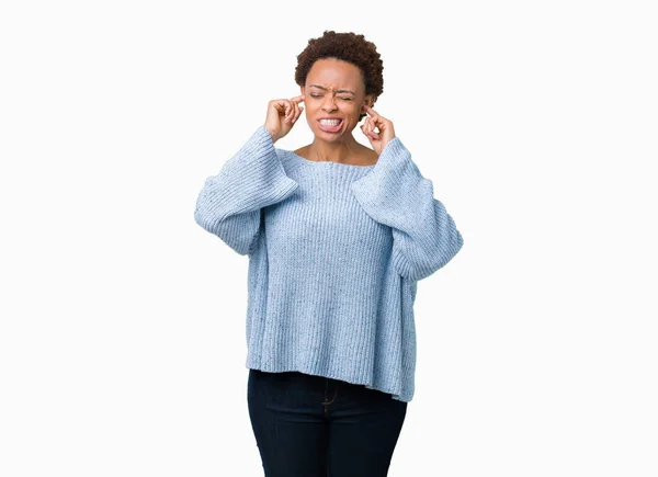 아프리카계 미국인 시끄러운 음악의 소음에 짜증이 손가락으로 스웨터를 장애인 — 스톡 사진