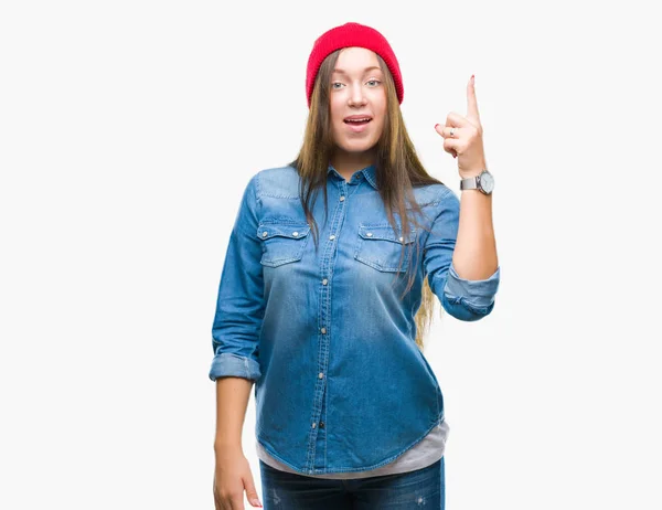 Mujer Hermosa Caucásica Joven Con Gorra Lana Sobre Fondo Aislado —  Fotos de Stock