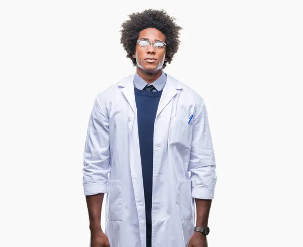 Afro Amerikansk Läkare Vetenskapsman Mannen Över Isolerade Bakgrund Med Allvarliga — Stockfoto