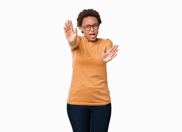Young Beautiful African American Woman Wearing Glasses Isolated Background Afraid — Stock Photo, Image