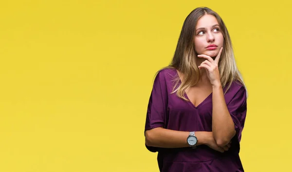 Unga Vackra Blonda Eleganta Kvinnan Över Isolerade Bakgrund Med Hand — Stockfoto