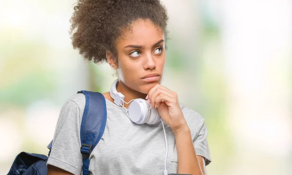 Ung Vacker Afro Amerikansk Student Kvinna Hålla Ryggsäck Över Isolerade — Stockfoto