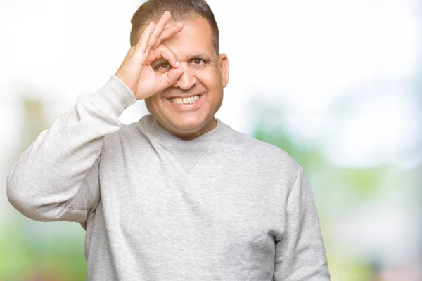 Arabische Man Van Middelbare Leeftijd Dragen Sport Sweatshirt Geïsoleerde Achtergrond — Stockfoto