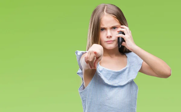 Menina Bonita Jovem Falando Telefone Sobre Fundo Isolado Apontando Com — Fotografia de Stock