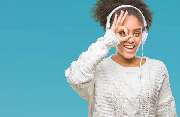 Mujer Afro Americana Joven Con Auriculares Sobre Fondo Aislado Con — Foto de Stock