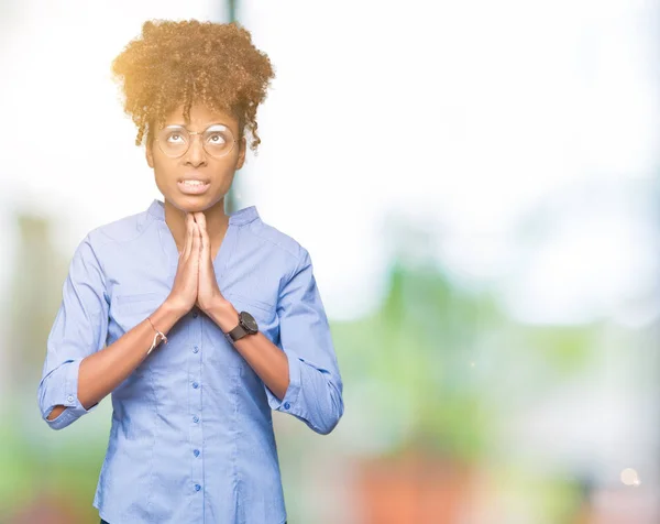 Mooie Jonge Afro Amerikaanse Zakenvrouw Geïsoleerde Achtergrond Bedelen Bidden Met — Stockfoto