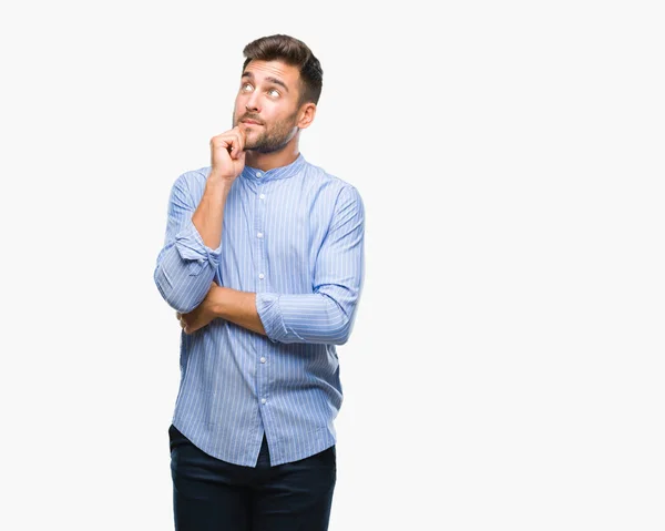 Jovem Homem Bonito Sobre Fundo Isolado Com Mão Queixo Pensando — Fotografia de Stock