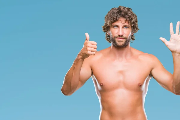 Pohledný Model Hispánský Muž Sexy Košili Izolované Pozadí Zobrazení Směřující — Stock fotografie