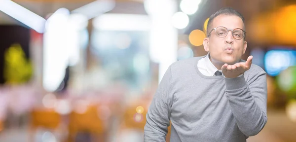 Empresarios Edad Media Árabe Hombre Con Gafas Sobre Fondo Aislado — Foto de Stock