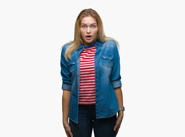 Young Caucasian Woman Isolated Background Afraid Shocked Surprise Expression Fear — Stock Photo, Image