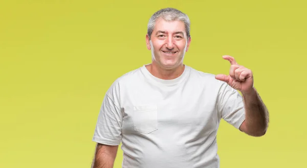 Bonito Homem Sênior Sobre Fundo Isolado Sorrindo Gestos Confiantes Com — Fotografia de Stock