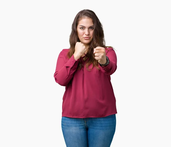 Красивая Плюс Размер Молодая Женщина Изолированном Фоне Удар Кулаком Борьбы — стоковое фото