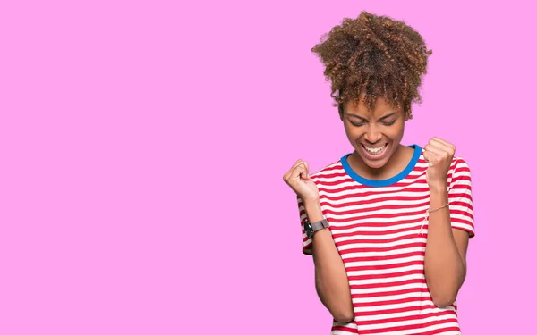 Mooie Jonge Afro Amerikaanse Vrouw Geïsoleerde Achtergrond Erg Blij Opgewonden — Stockfoto