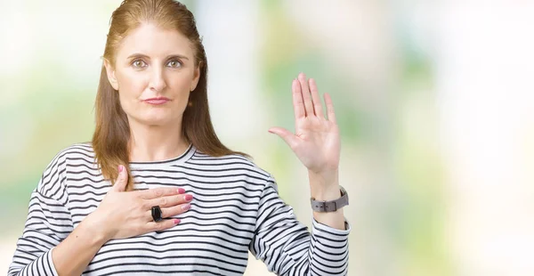 Middelbare Leeftijd Volwassen Mooie Vrouw Dragen Strepen Winter Trui Geïsoleerde — Stockfoto