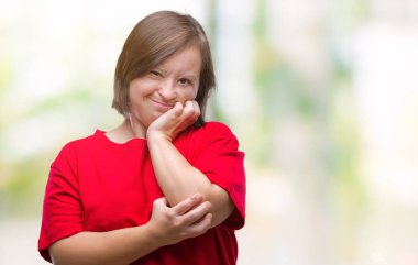 Tırnak ısırma dudaklarından eller genç yetişkin kadın stresli ve gergin ile izole arka plan üzerinde down sendromlu. Anksiyete sorunu.