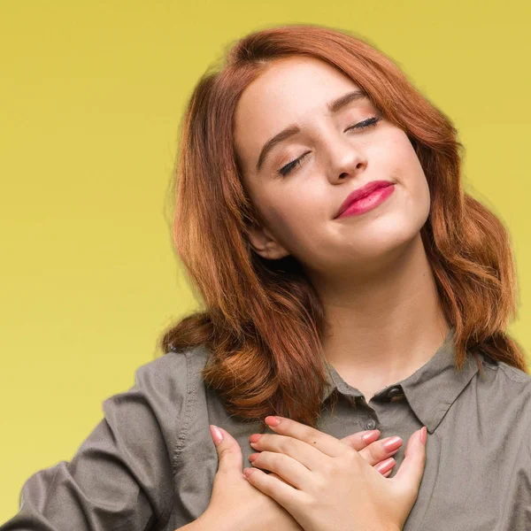 Young Beautiful Woman Isolated Background Smiling Hands Chest Closed Eyes — Stock Photo, Image