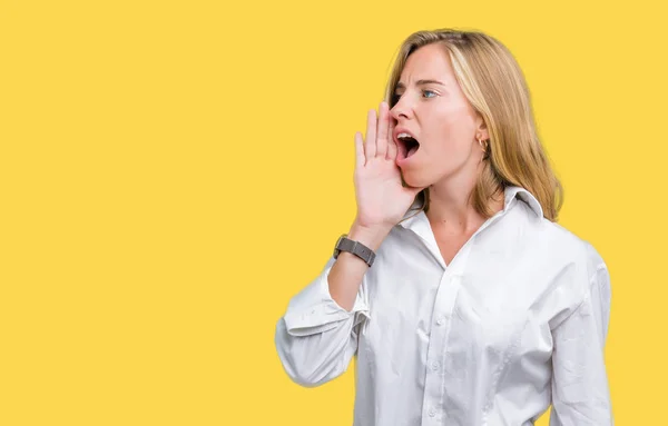 Beautiful Young Business Woman Isolated Background Shouting Screaming Loud Side — Stock Photo, Image