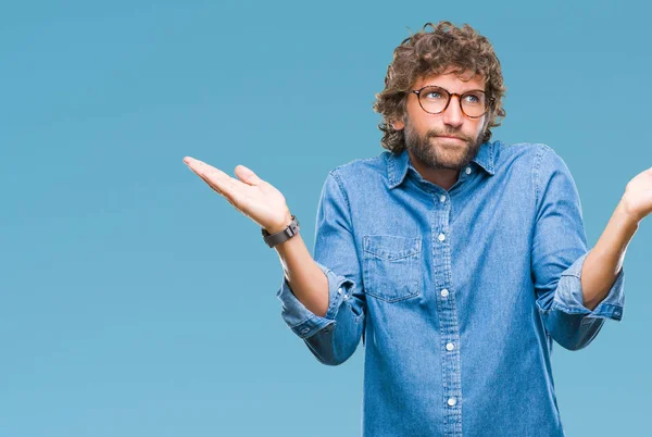 Hombre Modelo Hispano Guapo Con Gafas Sobre Fondo Aislado Expresión —  Fotos de Stock