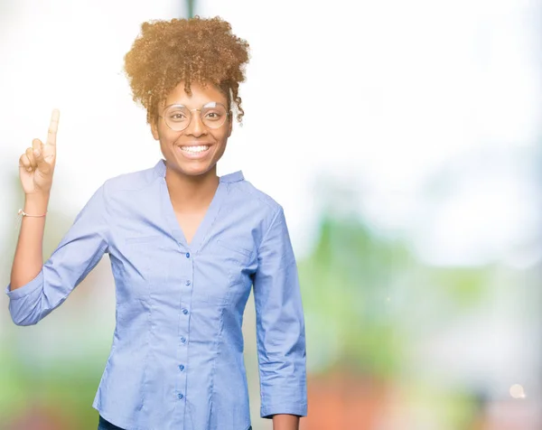 Belle Jeune Femme Affaires Afro Américaine Sur Fond Isolé Montrant — Photo