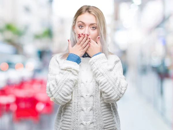 Junge Blonde Frau Winterpullover Über Isoliertem Hintergrund Schockiert Mund Mit — Stockfoto
