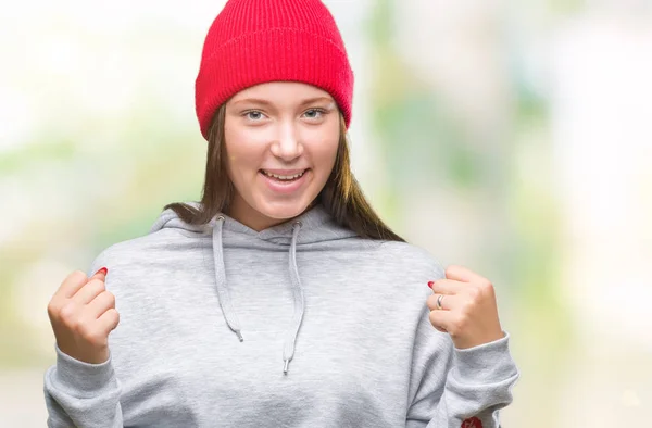 Mujer Hermosa Caucásica Joven Con Gorra Lana Sobre Fondo Aislado —  Fotos de Stock