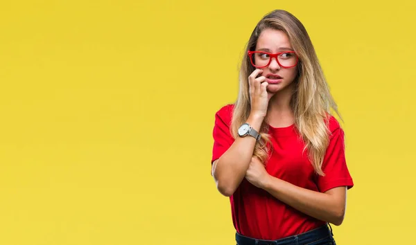 Mladá Krásná Blondýna Žena Nosí Brýle Izolované Pozadí Pohledu Stresovaní — Stock fotografie