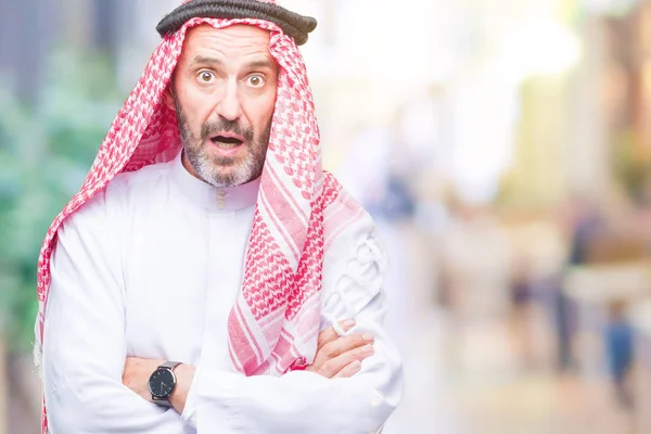 Senior Arab Man Wearing Keffiyeh Isolated Background Afraid Shocked Surprise — Stock Photo, Image