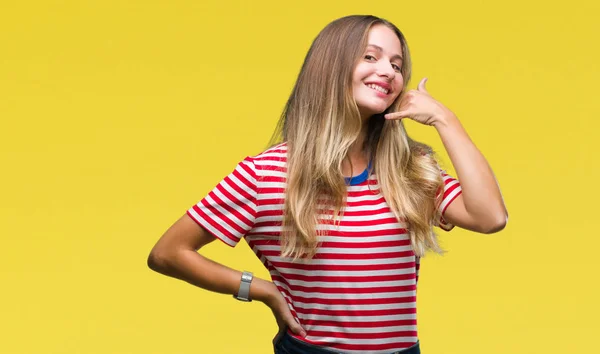 Jonge Mooie Blonde Vrouw Geïsoleerde Achtergrond Doen Glimlachen Telefoon Gebaar — Stockfoto