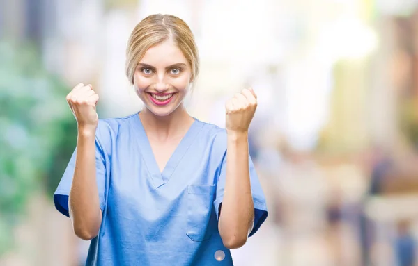 Genç Güzel Sarışın Doktor Cerrah Hemşire Kadın Şaşırmış Başarı Için — Stok fotoğraf