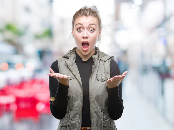 Jonge Blonde Vrouw Geïsoleerde Achtergrond Bang Geschokt Met Verrassing Expressie — Stockfoto