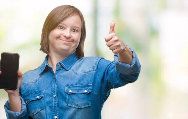 Mujer Adulta Joven Con Síndrome Mostrando Pantalla Del Teléfono Inteligente — Foto de Stock