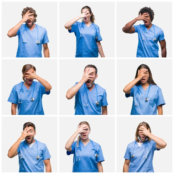 恥ずかしそうな顔で指を通して見る顔と手で目を覆うショックでピーク分離の背景に専門の医者看護師の人々 のグループのコラージュ — ストック写真