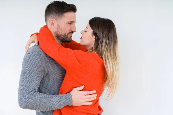 Belo Jovem Casal Apaixonado Beijando Abraçando Outro Relação Romântica — Fotografia de Stock